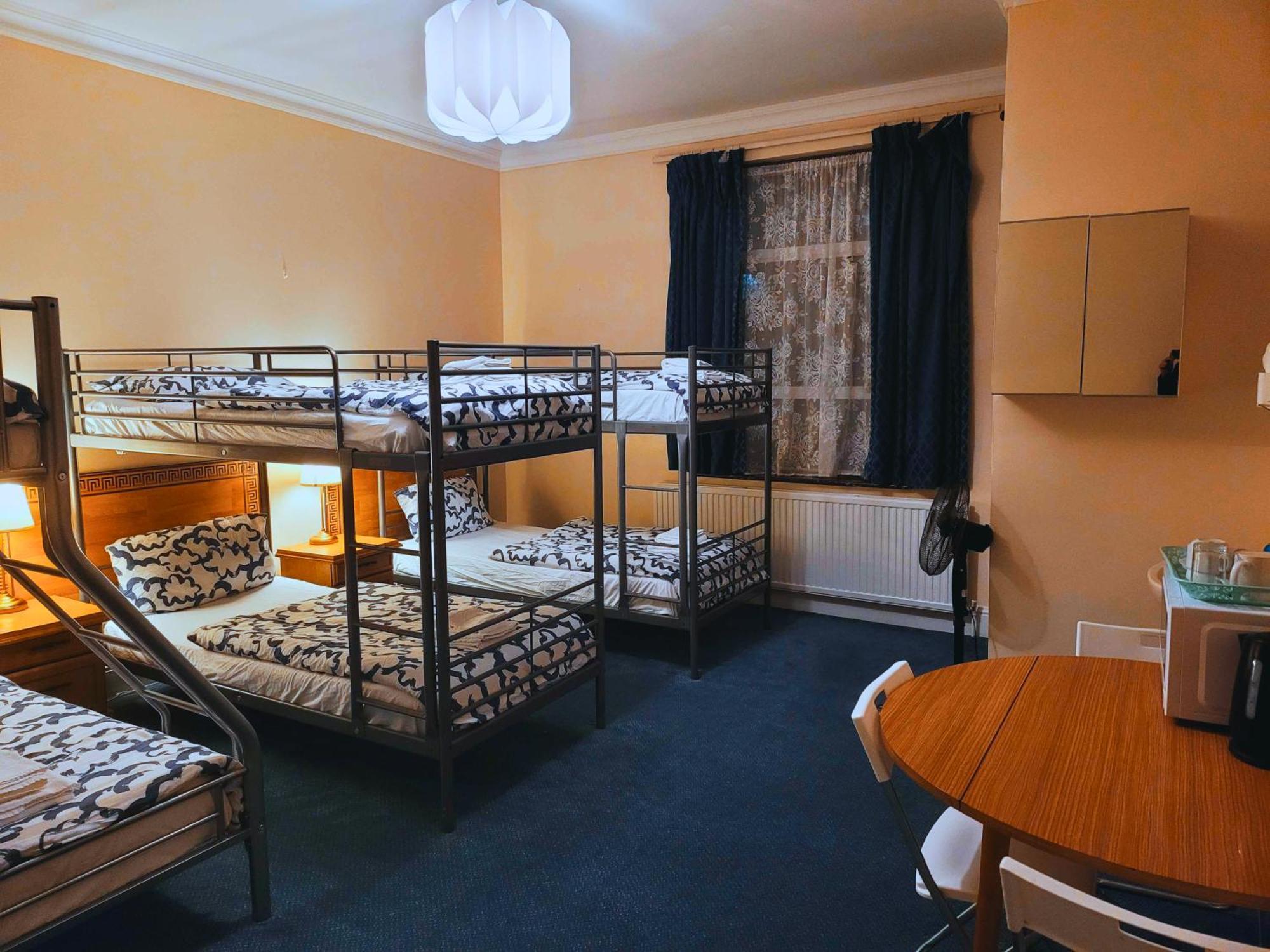 Helen'S Hotel Near Wembley Londra Dış mekan fotoğraf